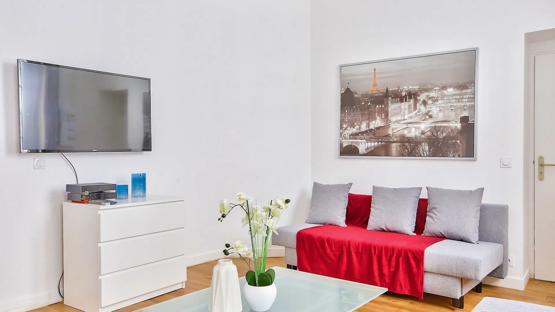 Apartment 58 - Design Eiffel Tower