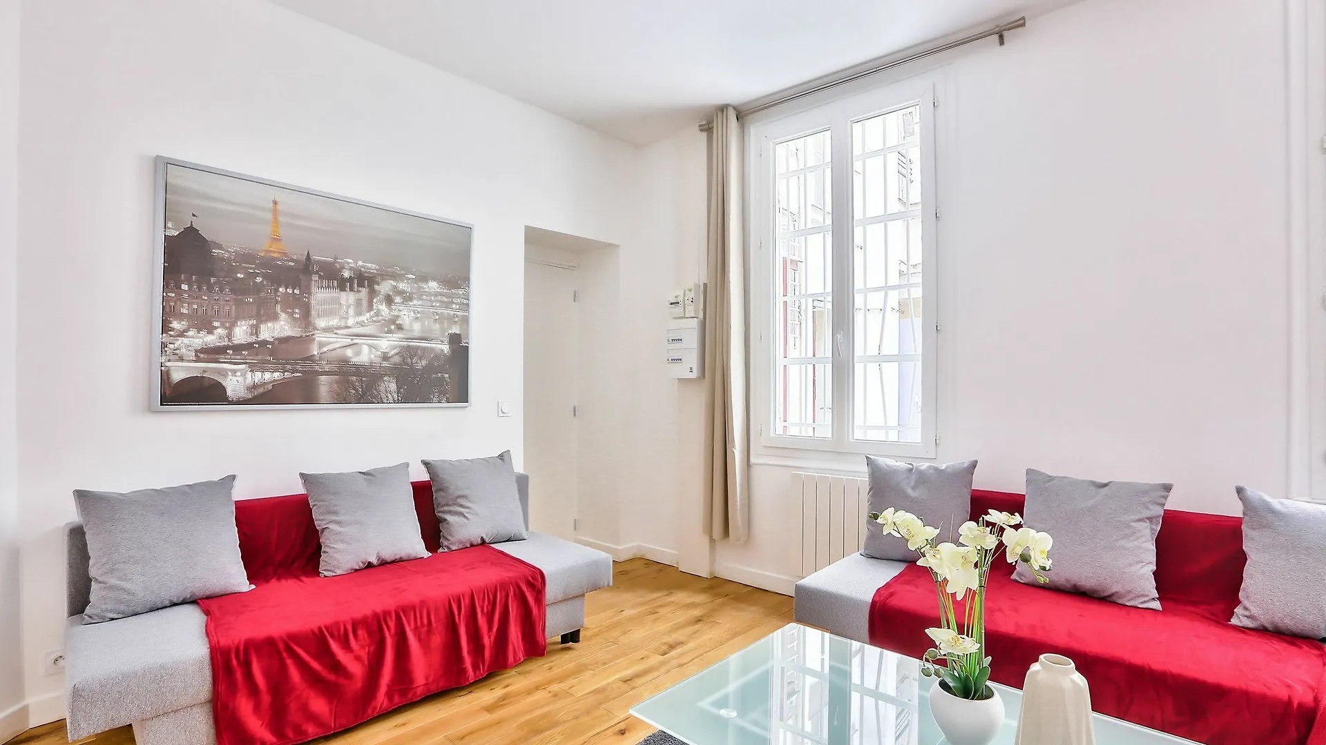 Apartment 58 - Design Eiffel Tower